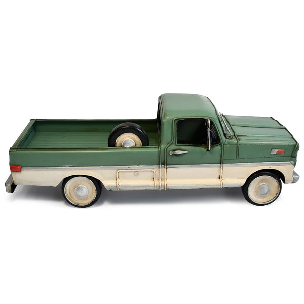 Green 1970 Ford F-100 Ornament (33x11.5x11cm)