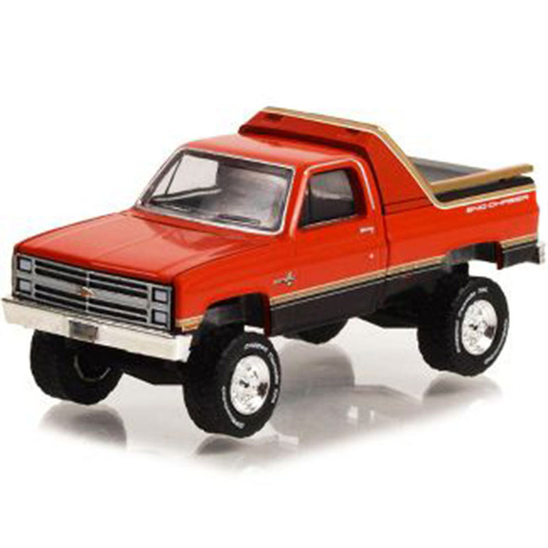 Sno Chaser Chev K-10 Scottsdale 1:64 Model Car (Set of 6)