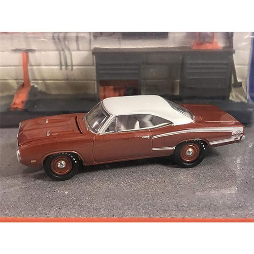 1970 Super Bee with Union 76 Façade 1:64 Model Car