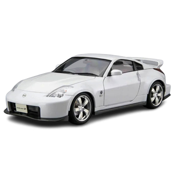 Aoshima Nissan Z33 FairladyZ Nismo '07 1/24 Scale Model